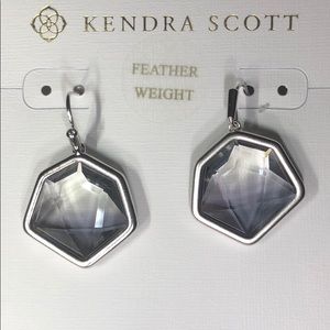 Kendra Scott Vanessa Small Drop Earrings!